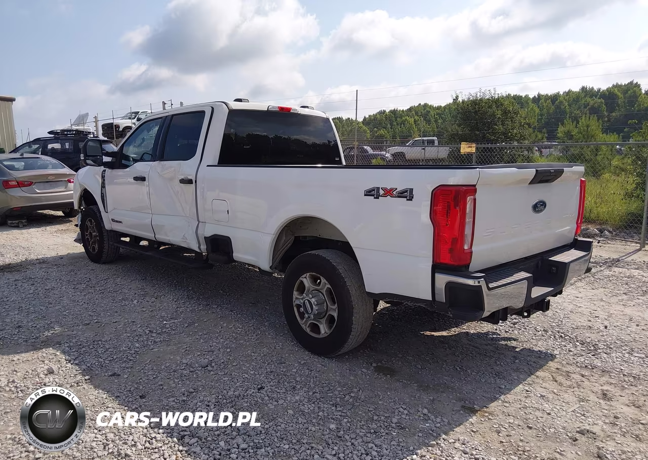2025 Ford F-350 King Ranch-Lariat-Platinum-Xl-Xlt VIN:1FT8W3BT1SEC53781 - 3