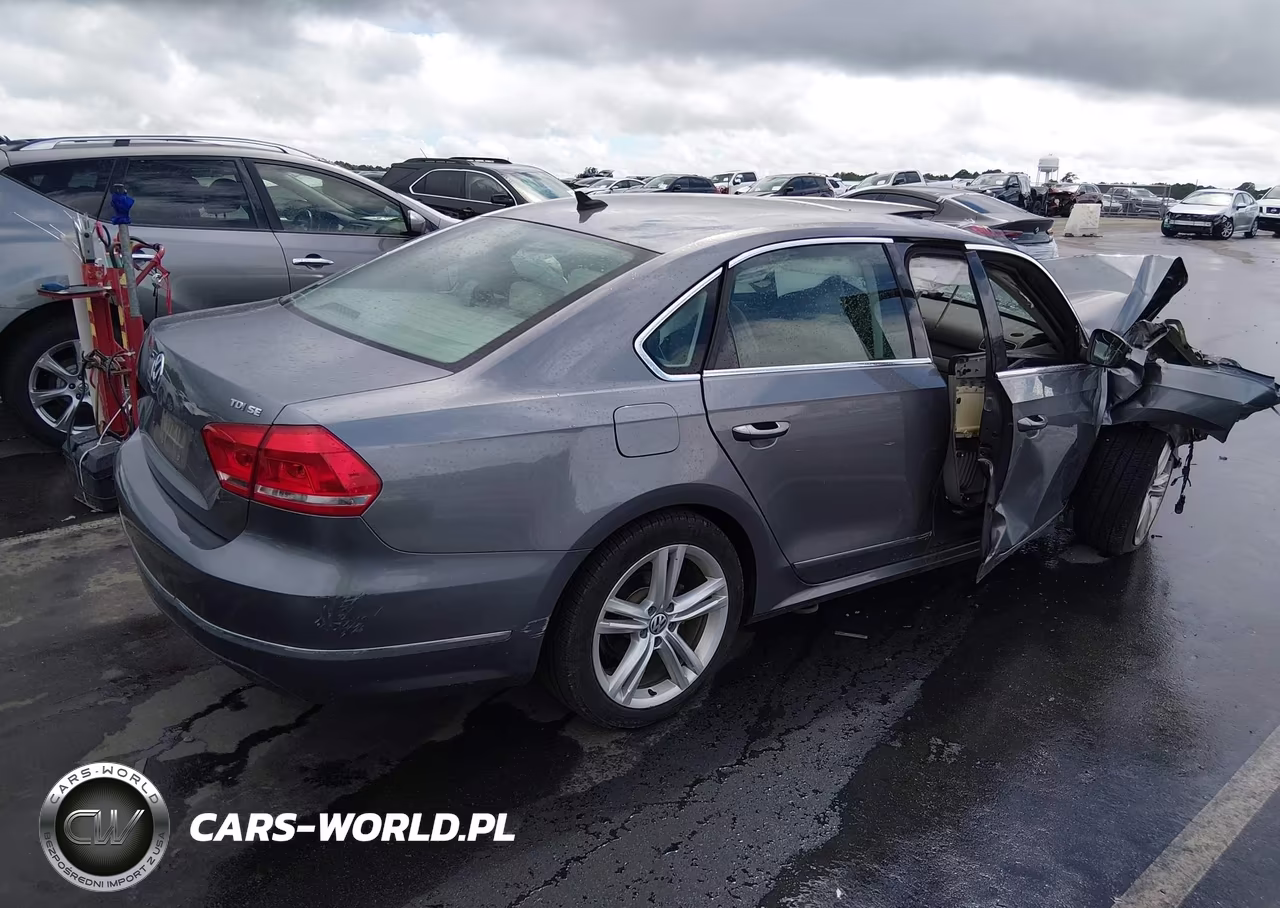 2015 Volkswagen Passat 2.0L Tdi Se VIN:1VWBV7A35FC082064 - 4