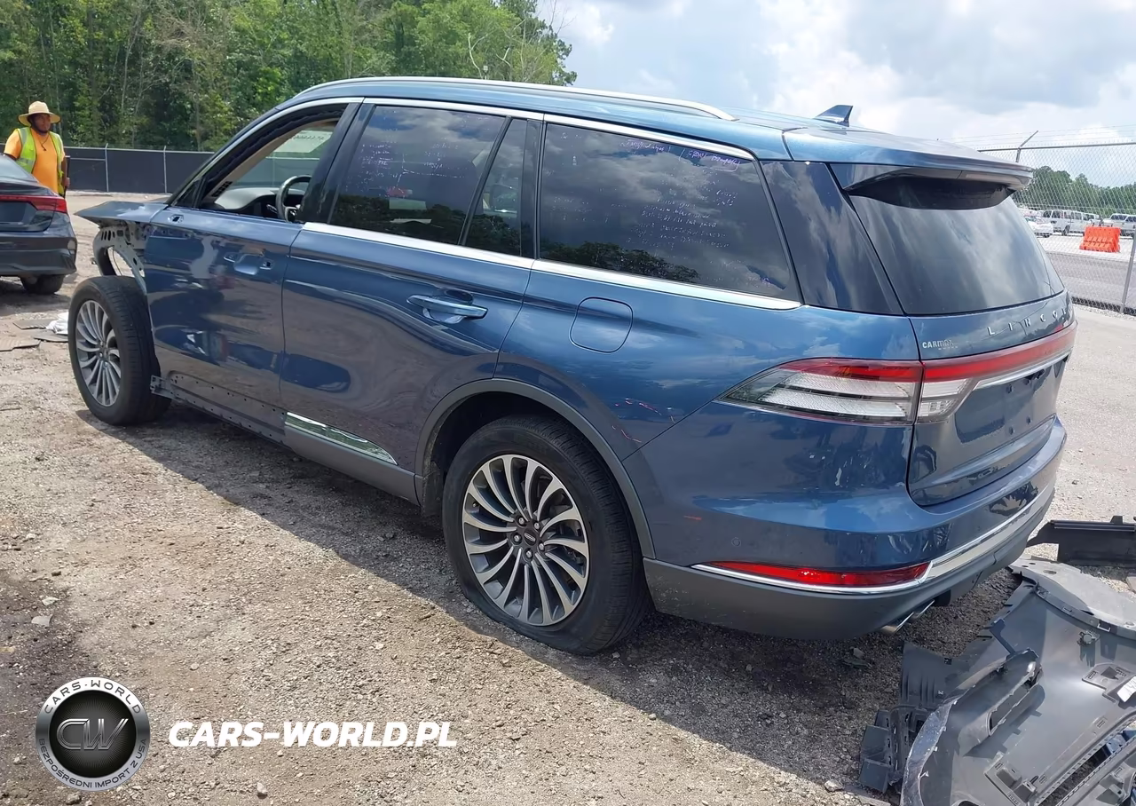 2020 Lincoln Aviator Reserve VIN:5LM5J7XC2LGL16340 - 3