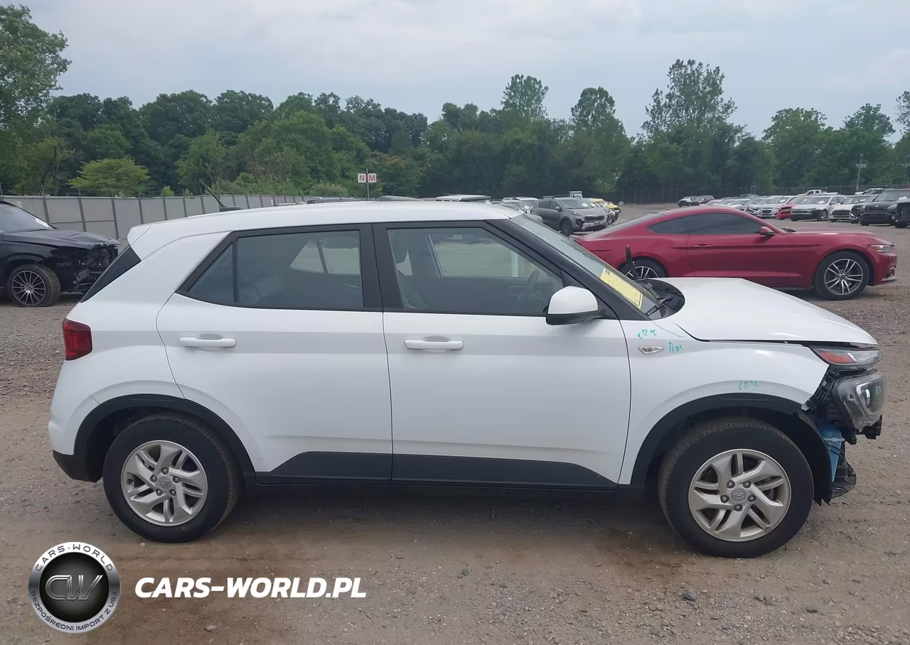 2023 Hyundai Venue Se VIN:KMHRB8A3XPU212279 - 14
