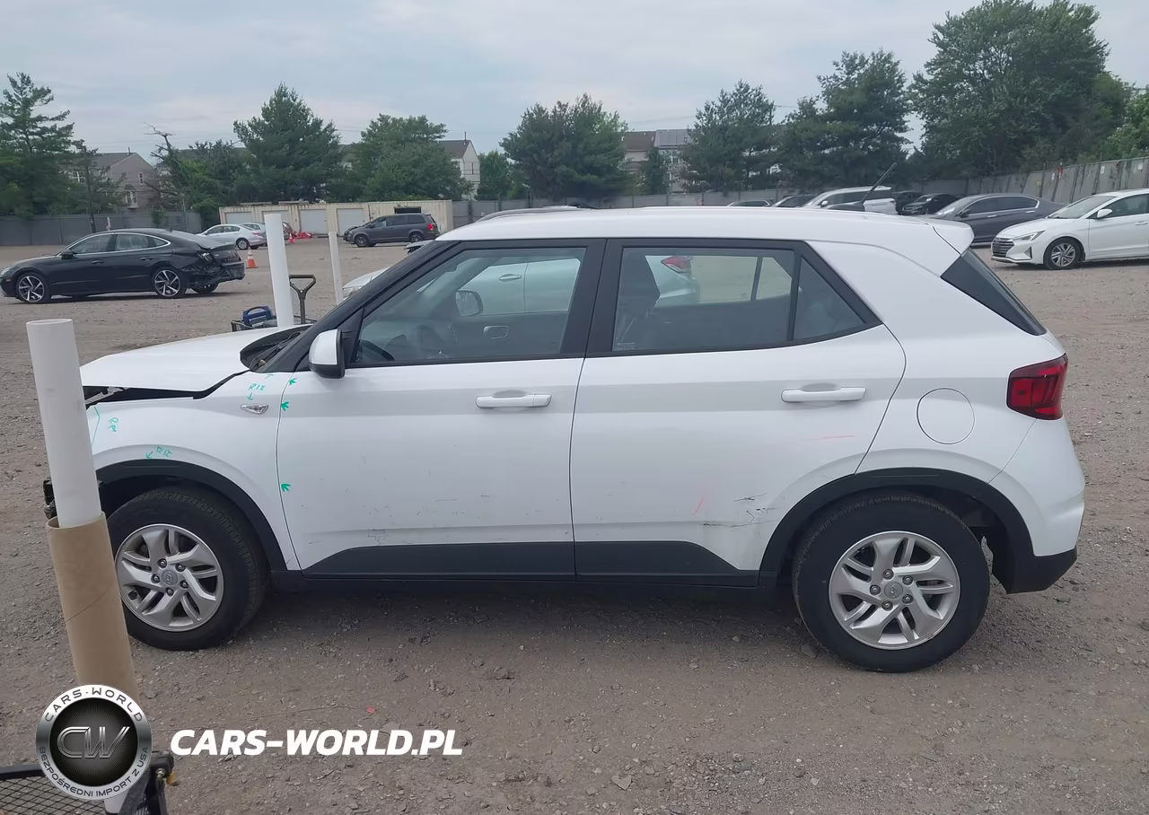 2023 Hyundai Venue Se VIN:KMHRB8A3XPU212279 - 15