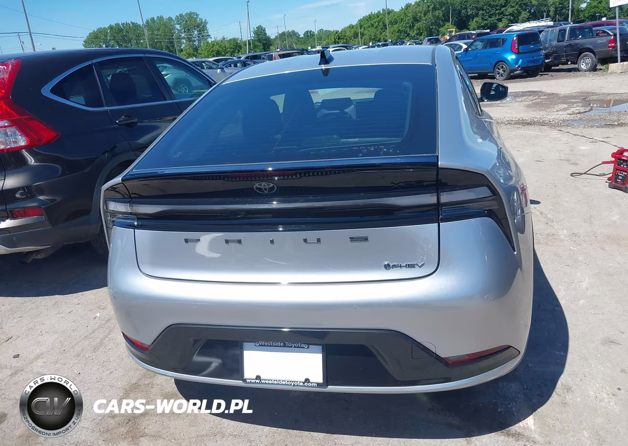 2026 Toyota Prius Plug-In Hybrid Xse VIN:JTDACACU5T3078292 - 17