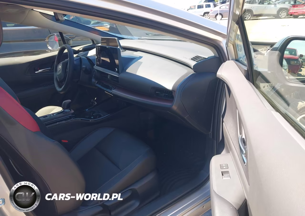2026 Toyota Prius Plug-In Hybrid Xse VIN:JTDACACU5T3078292 - 5