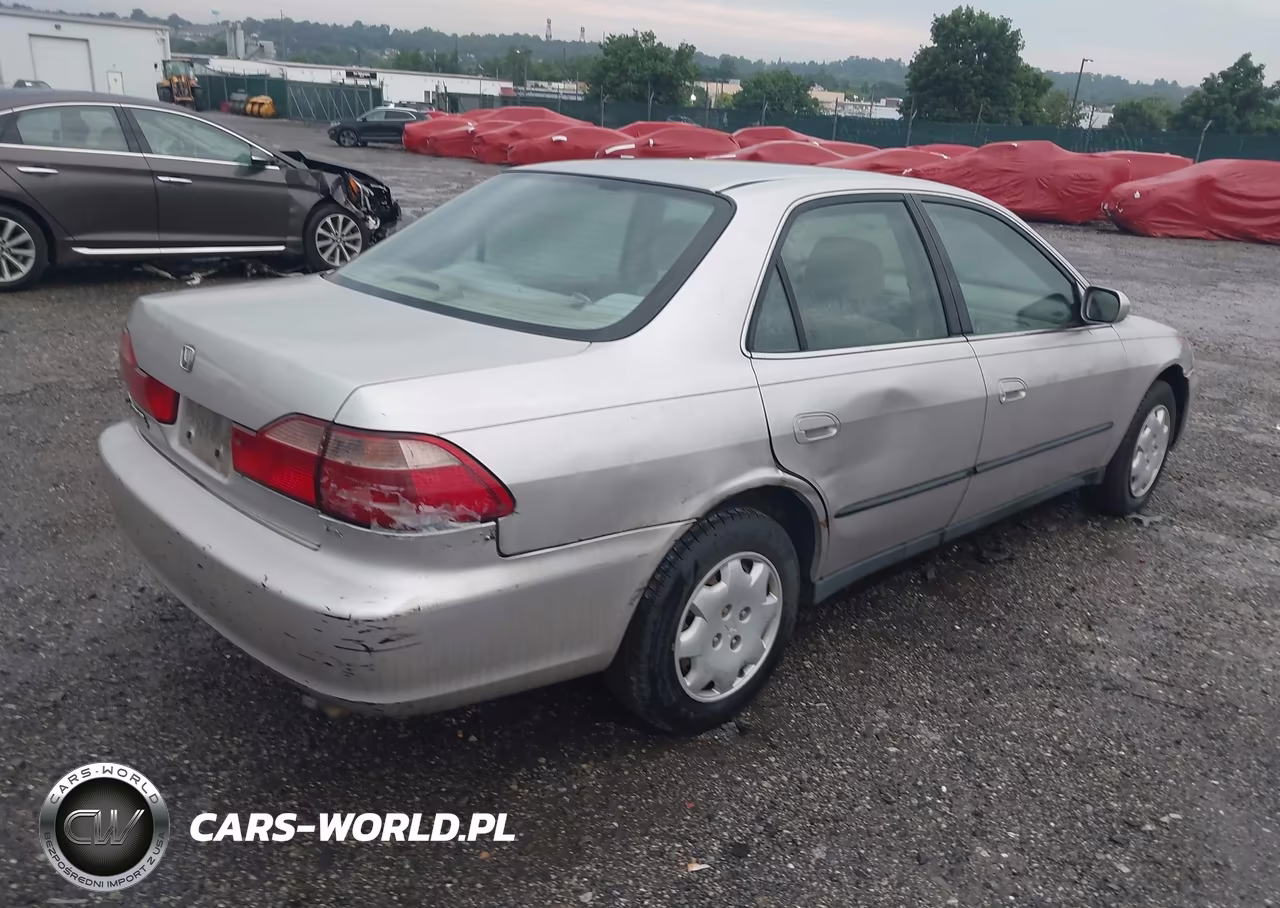 1998 Honda Accord Lx VIN:1HGCG5548WA055723 - 4