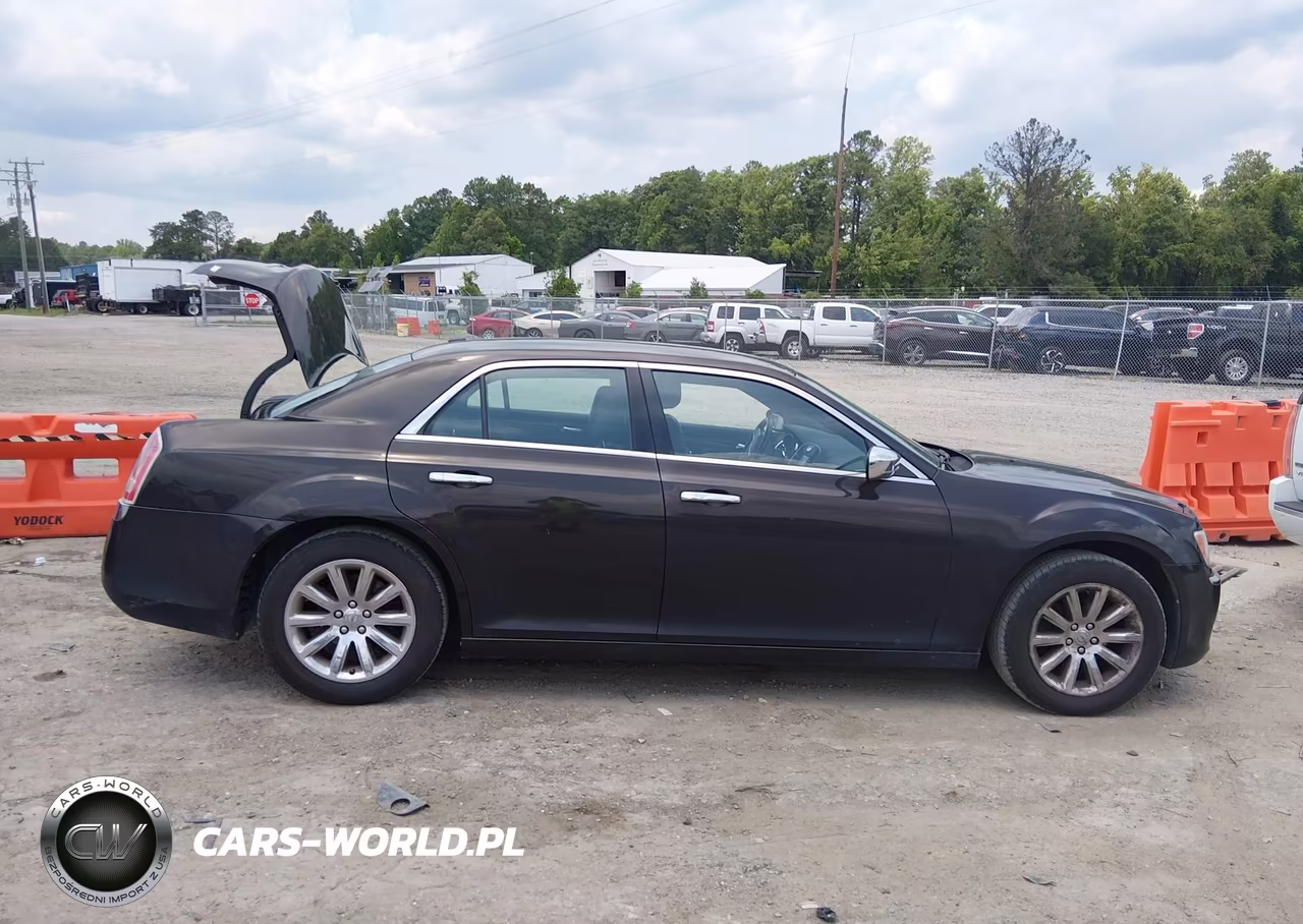 2012 Chrysler 300 Limited VIN:2C3CCACG0CH250894 - 13