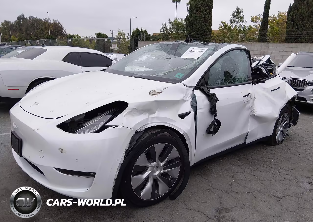 2022 Tesla Model Y Long Range Dual Motor All-Wheel Drive VIN:7SAYGDEE3NF346808 - 2