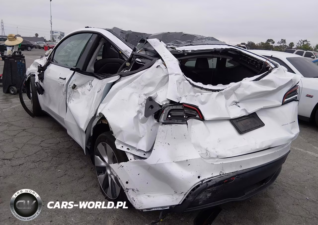 2022 Tesla Model Y Long Range Dual Motor All-Wheel Drive VIN:7SAYGDEE3NF346808 - 3