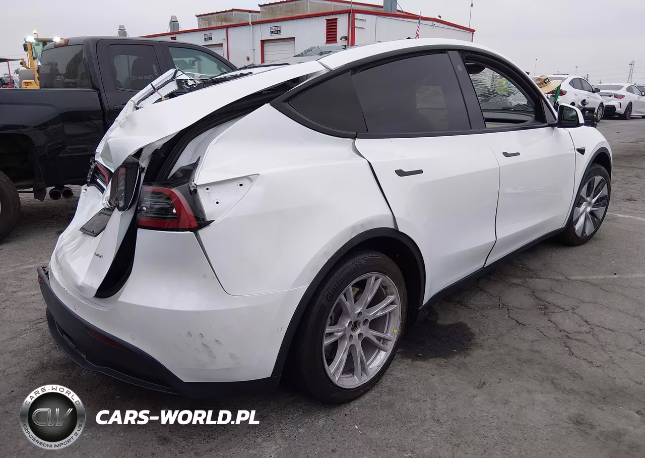 2022 Tesla Model Y Long Range Dual Motor All-Wheel Drive VIN:7SAYGDEE3NF346808 - 4