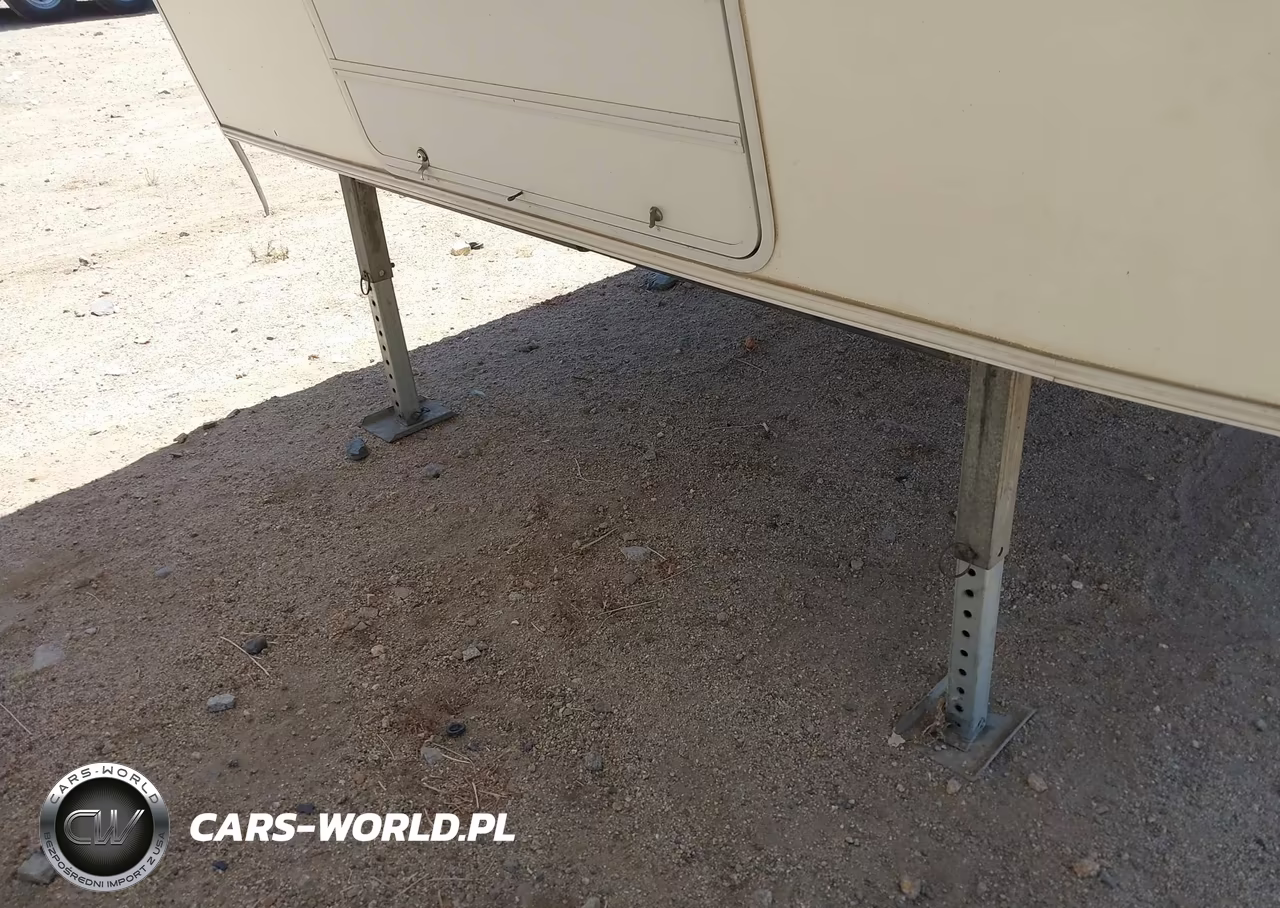 1998 Carri-Lite 5Th Wheel VIN:16F62C4R8W1013290 - 17