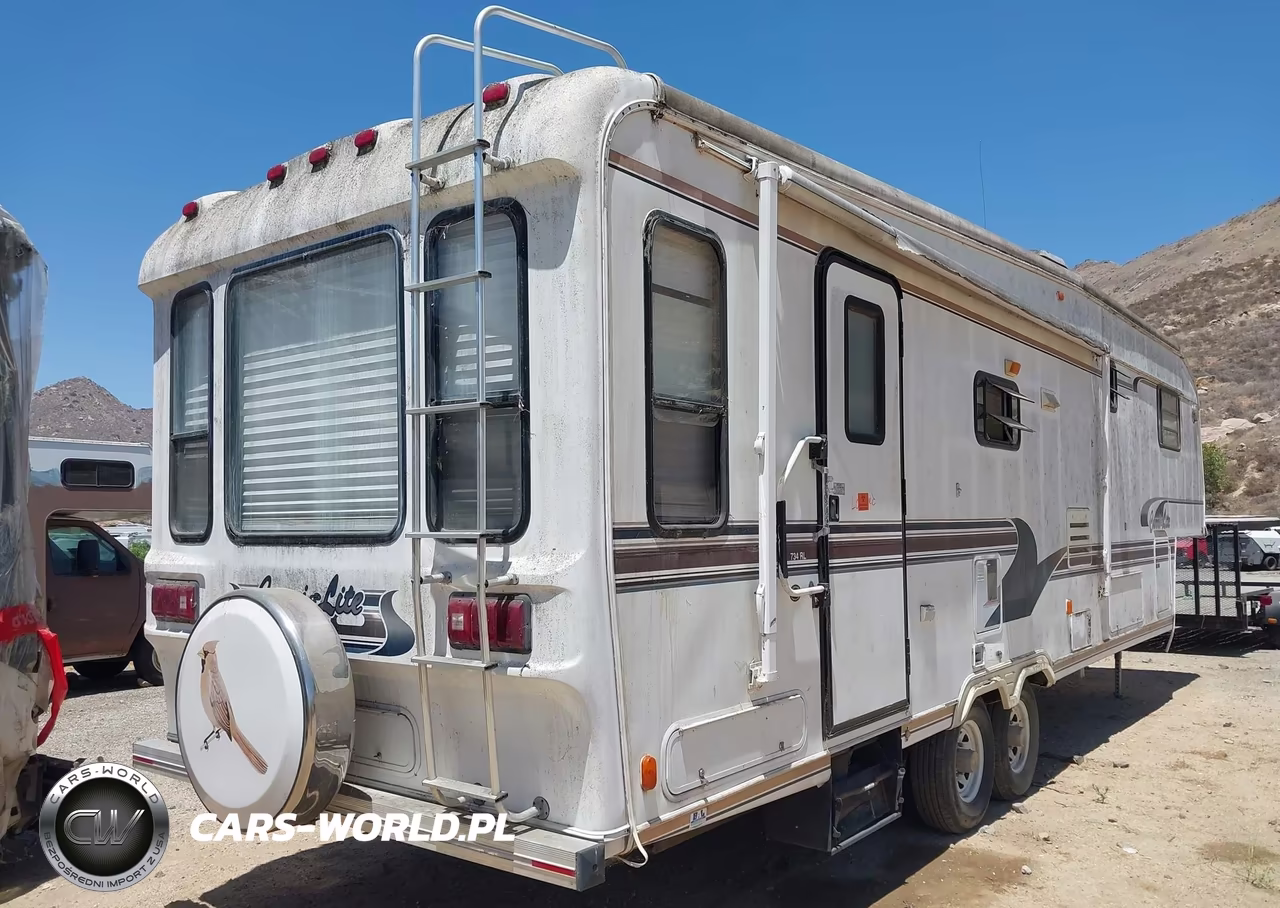 1998 Carri-Lite 5Th Wheel VIN:16F62C4R8W1013290 - 4