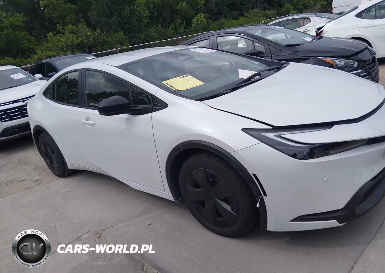 2026 Toyota Prius Le VIN:JTDACAAU0T3074430 - 13