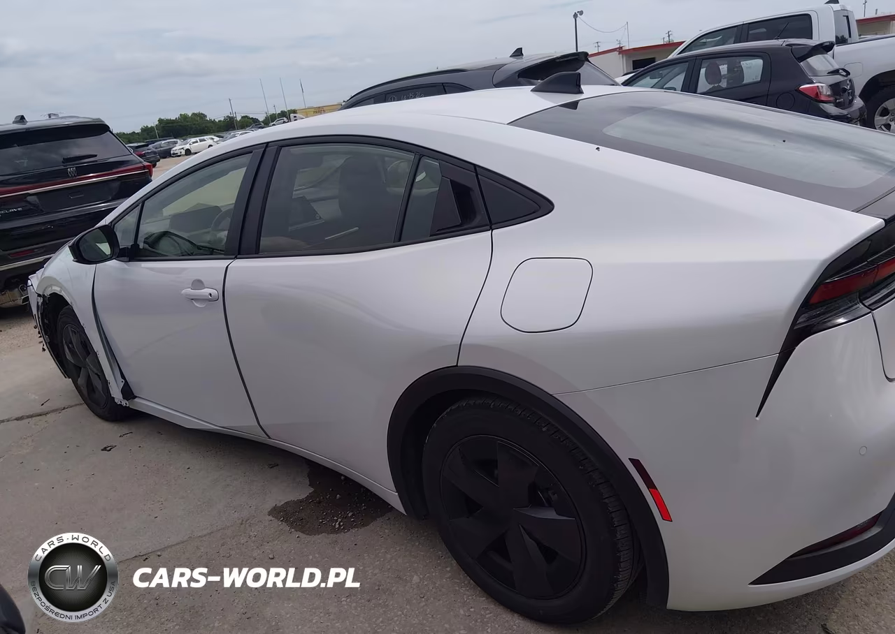 2026 Toyota Prius Le VIN:JTDACAAU0T3074430 - 14