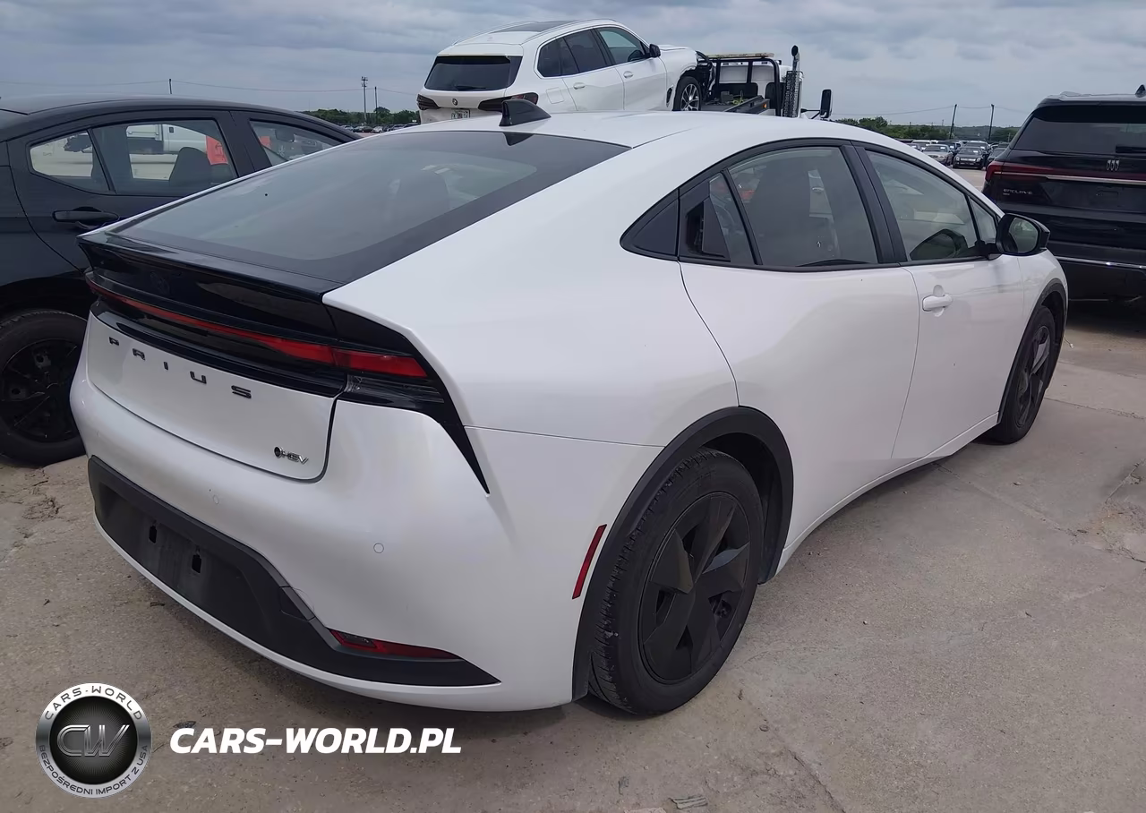 2026 Toyota Prius Le VIN:JTDACAAU0T3074430 - 4