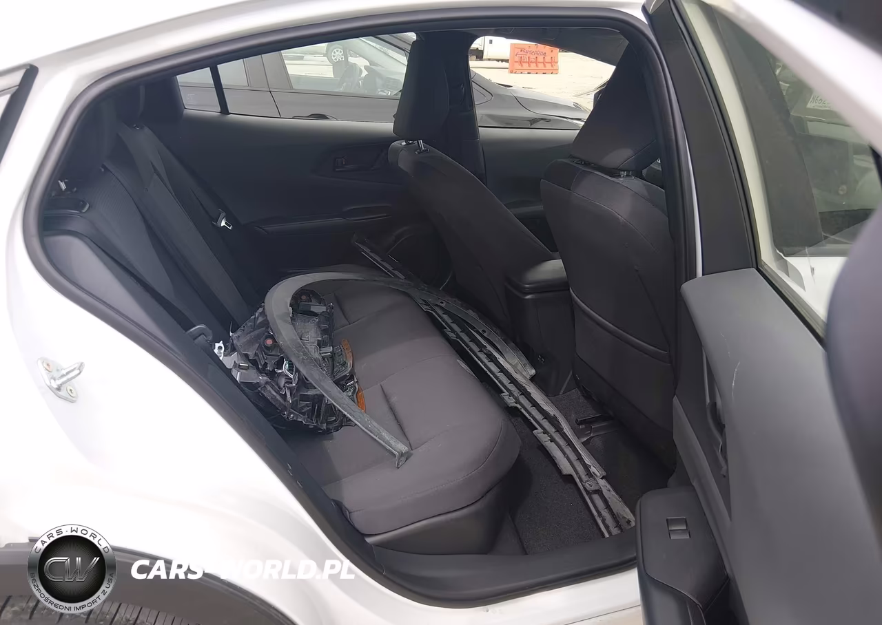 2026 Toyota Prius Le VIN:JTDACAAU0T3074430 - 8