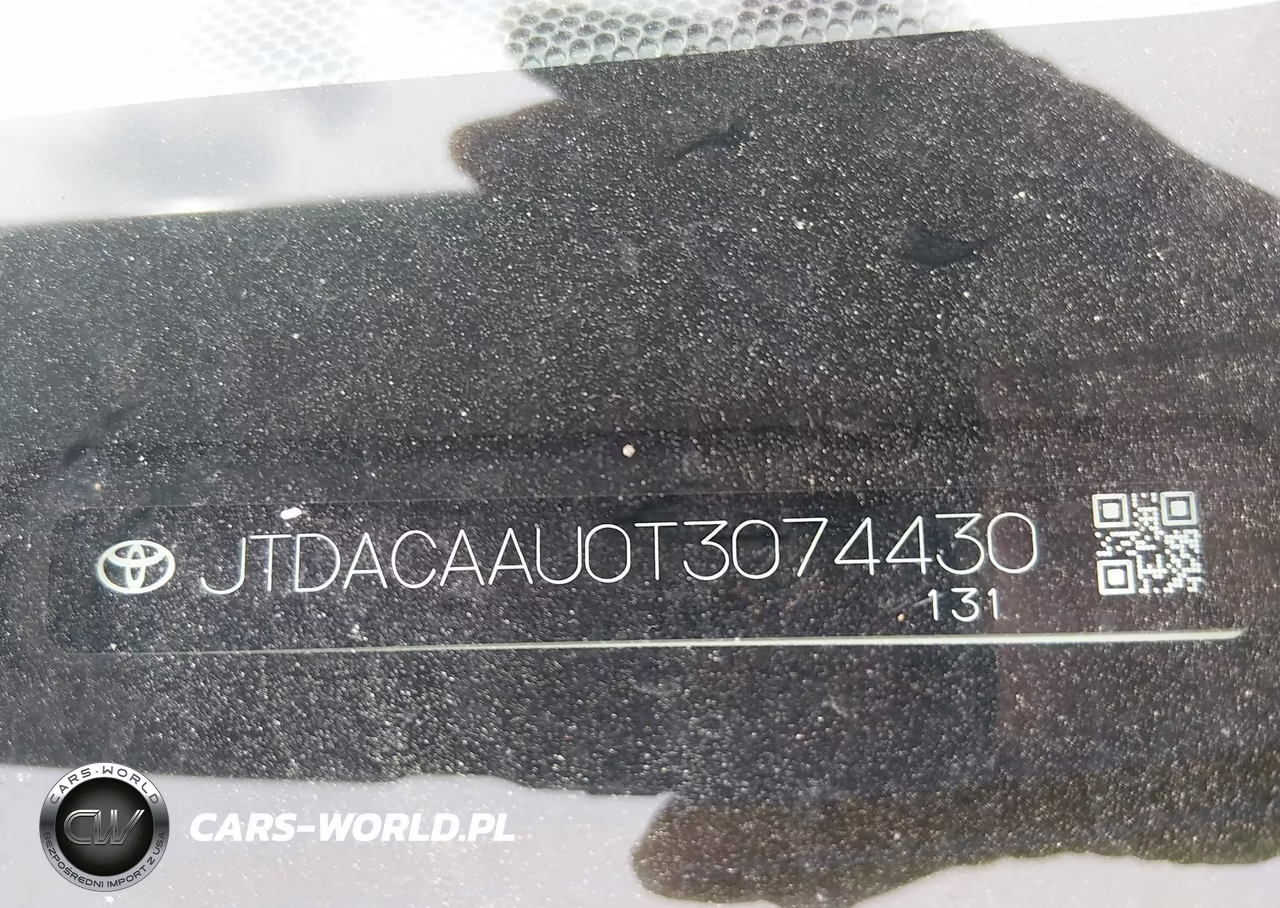 2026 Toyota Prius Le VIN:JTDACAAU0T3074430 - 9