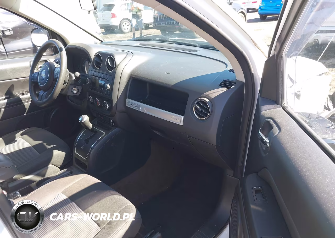 2014 Jeep Compass Sport VIN:1C4NJDBB9ED721779 - 5