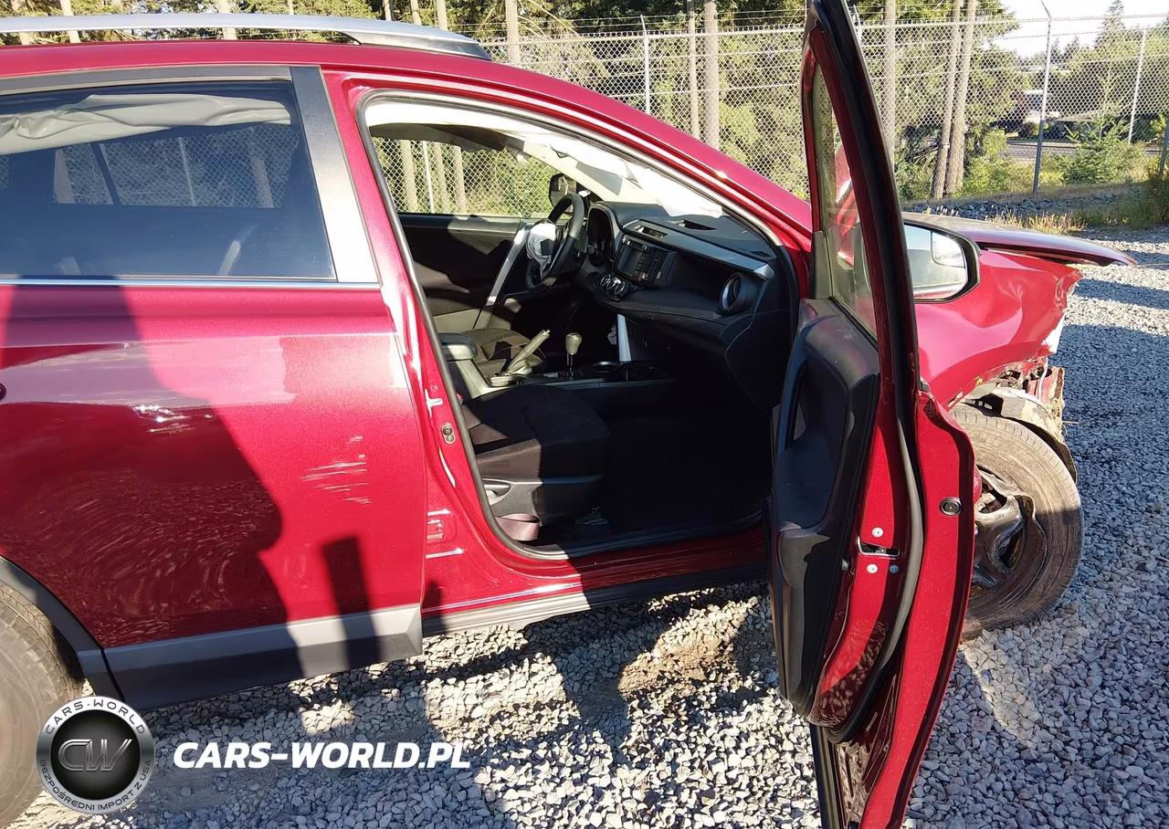 2018 Toyota Rav4 Le VIN:JTMBFREV9JD227035 - 5