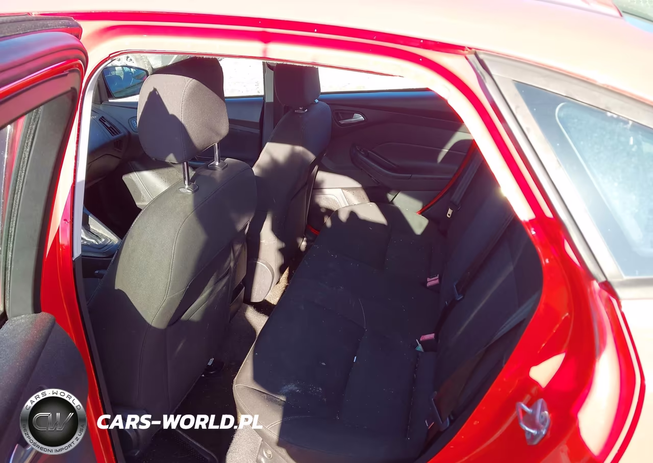 2015 Ford Focus Se VIN:1FADP3F2XFL205118 - 8