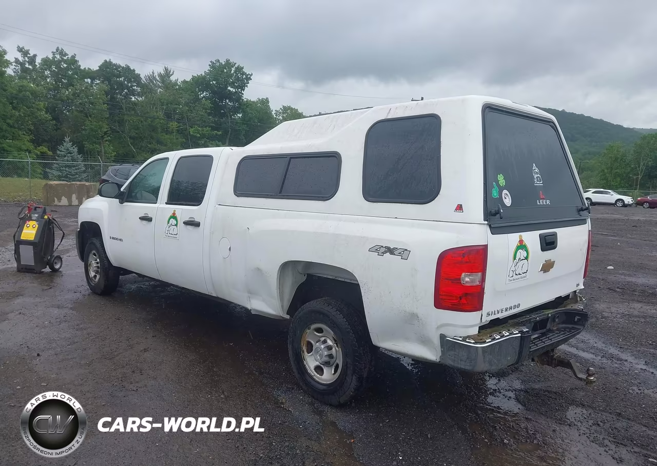 2008 Chevrolet Silverado 2500Hd Work Truck VIN:1GCHK23K18F190891 - 3