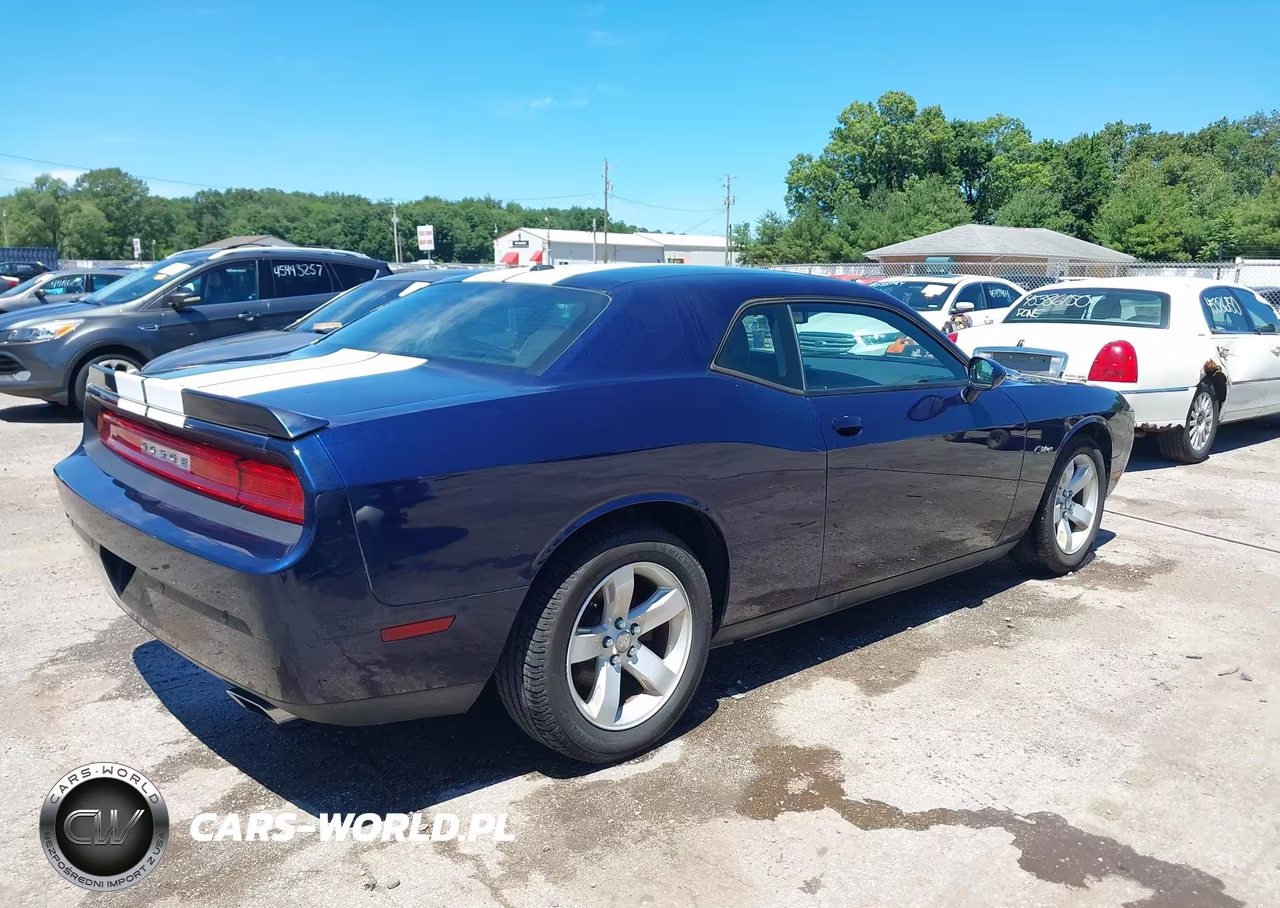 2013 Dodge Challenger Sxt Plus VIN:2C3CDYAG1DH565083 - 4