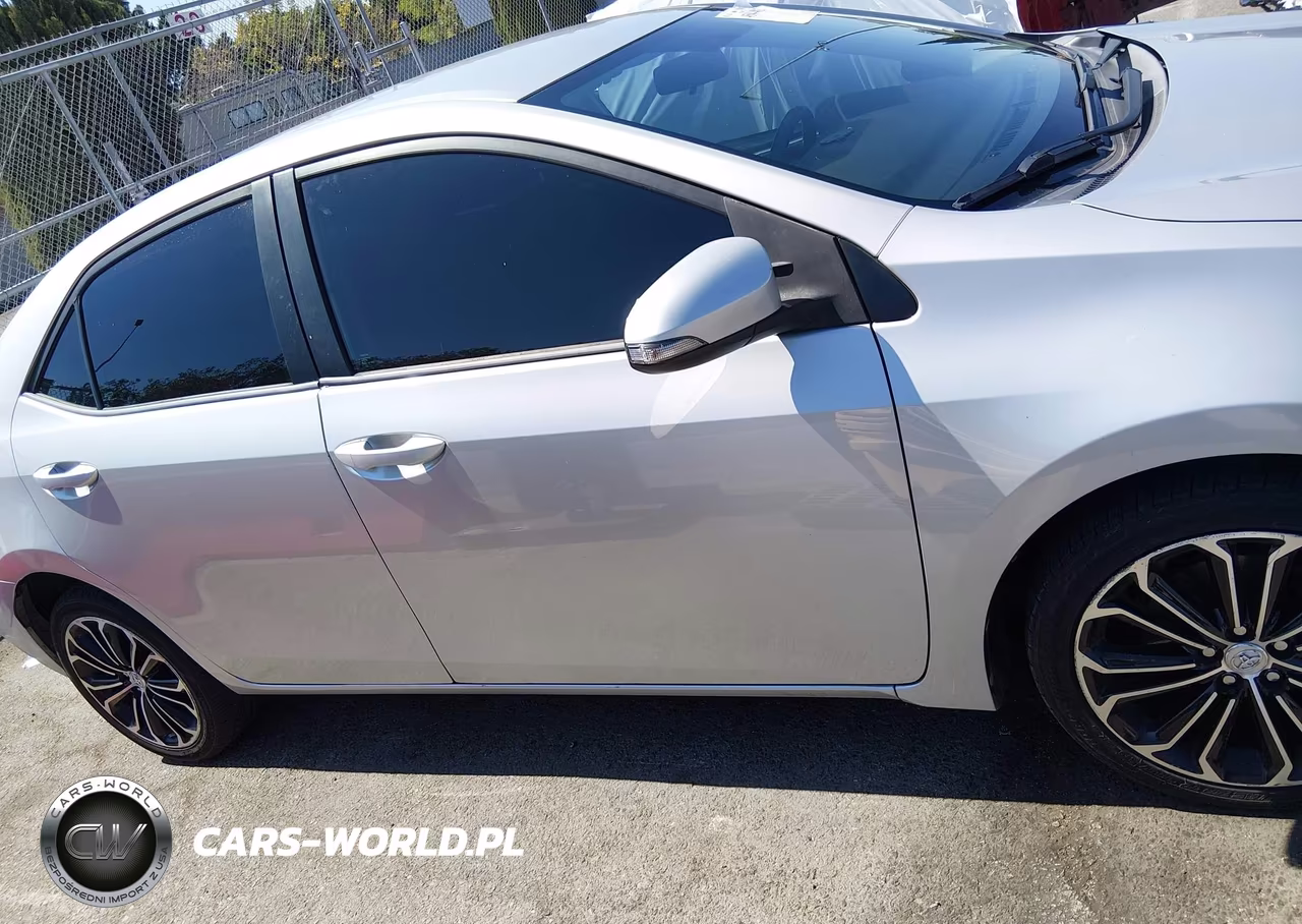 2015 Toyota Corolla S Plus VIN:2T1BURHE7FC451586 - 13