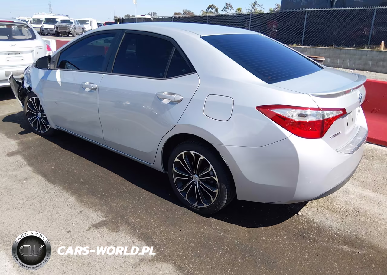 2015 Toyota Corolla S Plus VIN:2T1BURHE7FC451586 - 3