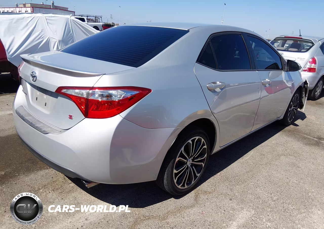 2015 Toyota Corolla S Plus VIN:2T1BURHE7FC451586 - 4