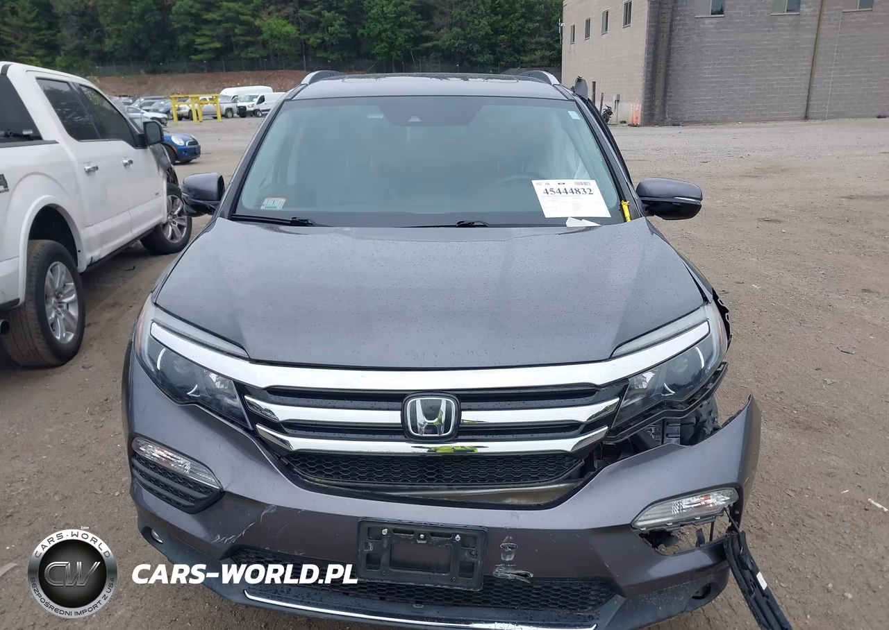 2017 Honda Pilot Touring VIN:5FNYF6H91HB033111 - 12