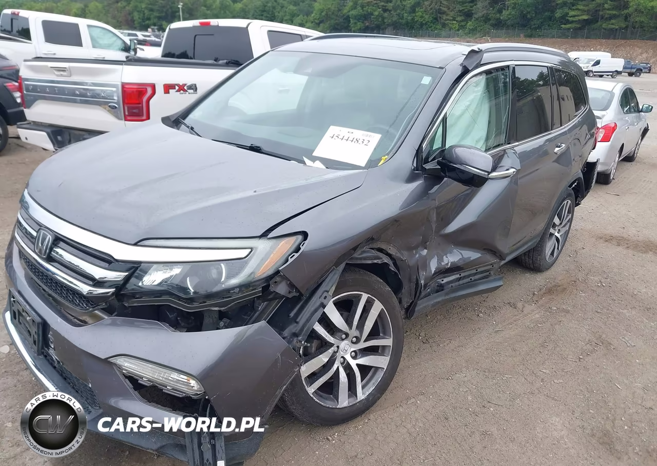 2017 Honda Pilot Touring VIN:5FNYF6H91HB033111 - 6
