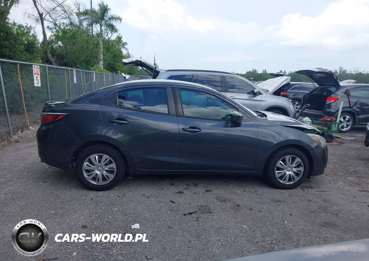 2019 Toyota Yaris L VIN:3MYDLBYVXKY516557 - 14