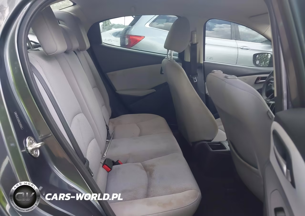 2019 Toyota Yaris L VIN:3MYDLBYVXKY516557 - 8