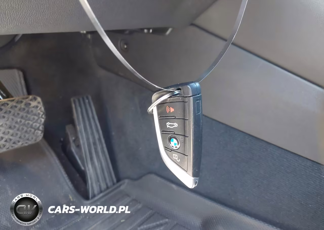 2018 BMW X3 xDrive30I VIN:5UXTR9C55JLC77825 - 11