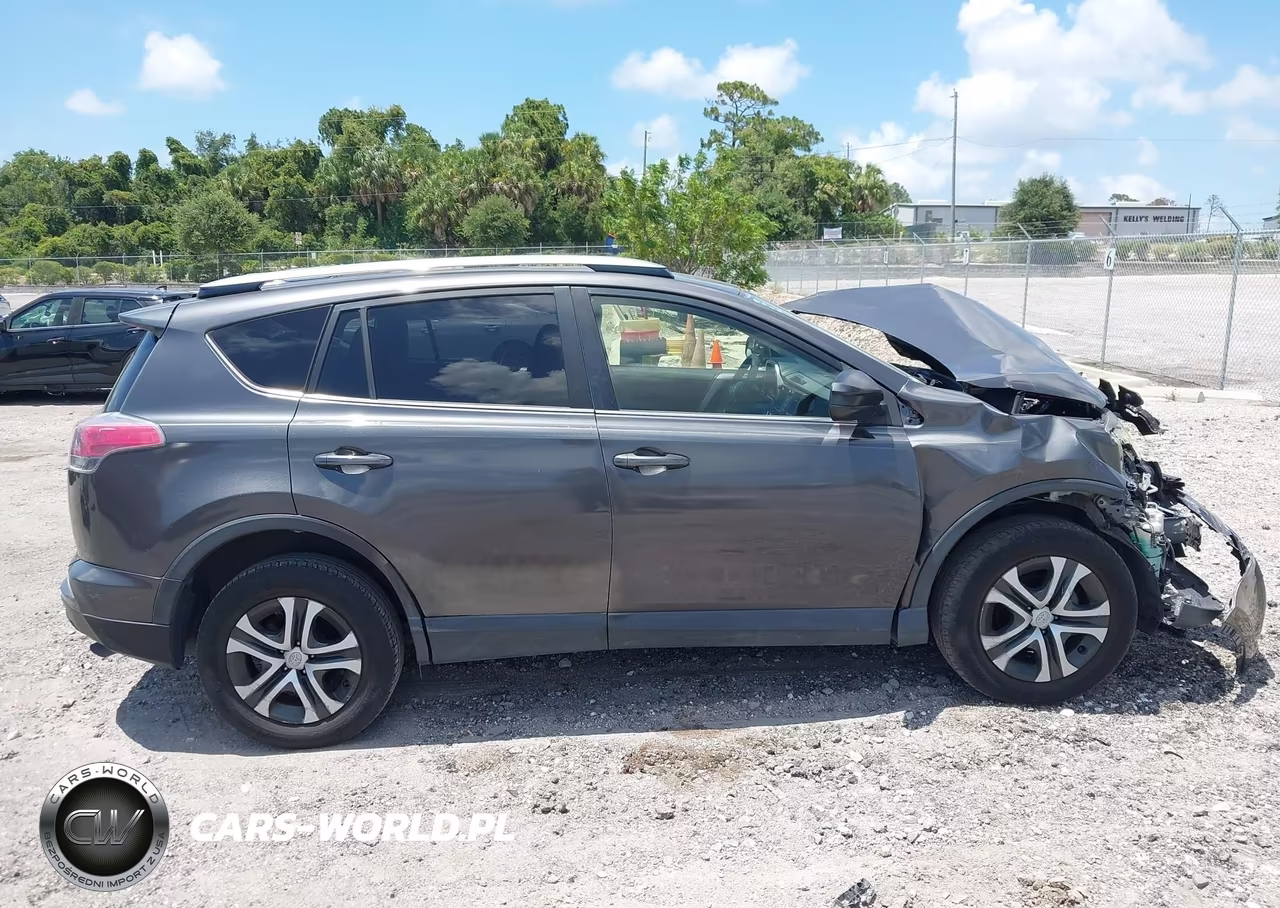 2018 Toyota Rav4 Le VIN:JTMZFREV3JJ183498 - 13