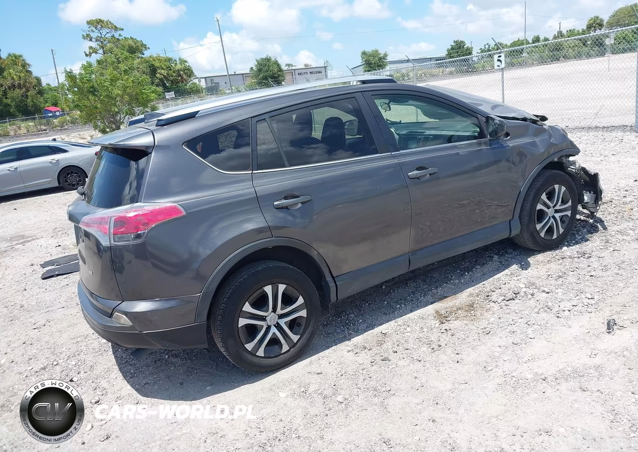 2018 Toyota Rav4 Le VIN:JTMZFREV3JJ183498 - 4