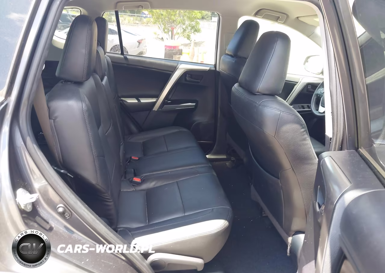 2018 Toyota Rav4 Le VIN:JTMZFREV3JJ183498 - 8