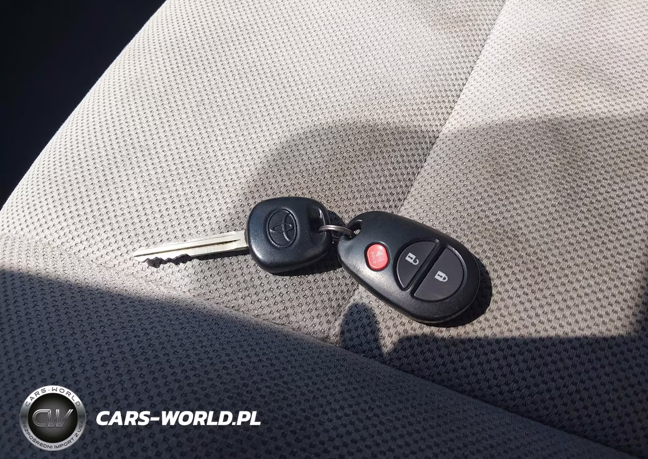 2020 Toyota Sienna L VIN:5TDZZ3DC0LS083823 - 11