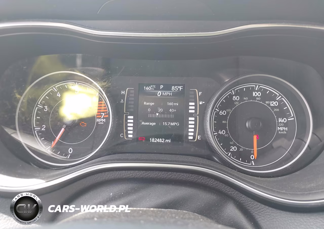 2021 Jeep Cherokee Latitude 4X4 VIN:1C4PJMCB8MD115752 - 15