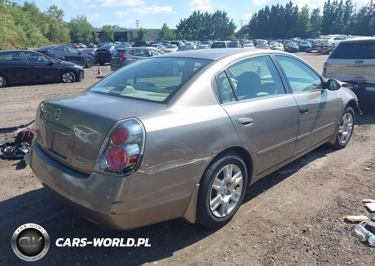 2005 Nissan Altima 2.5 S VIN:1N4AL11D25C256705 - 4