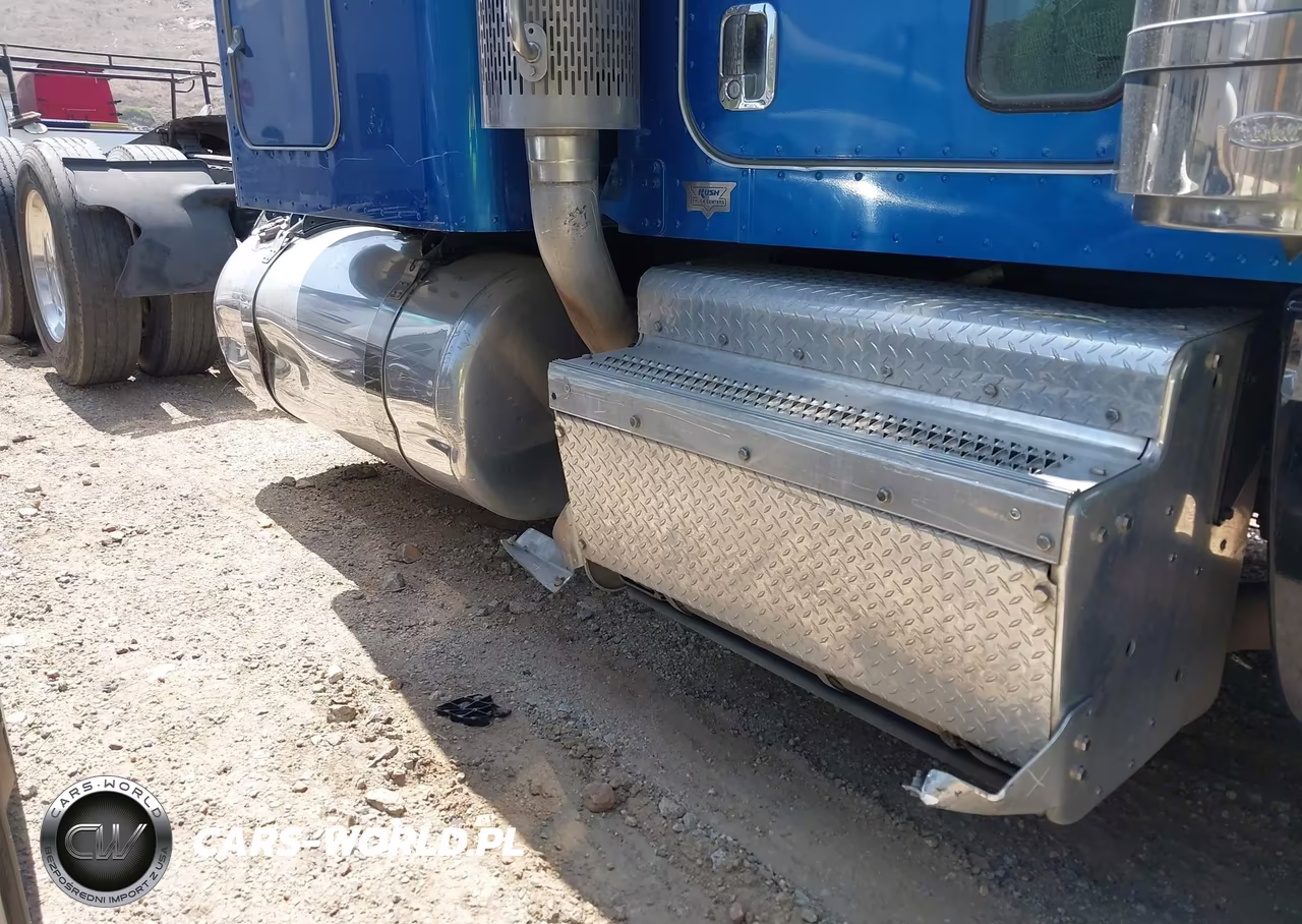 2012 Peterbilt 389 VIN:1XPXD49X8CD138293 - 11