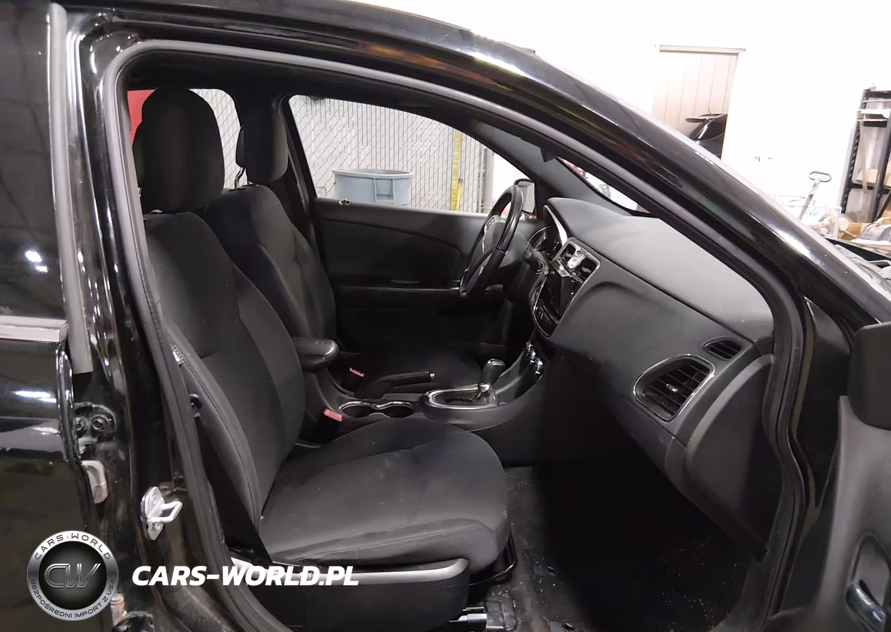 2012 Chrysler 200 Touring VIN:1C3CCBBB7CN130660 - 5
