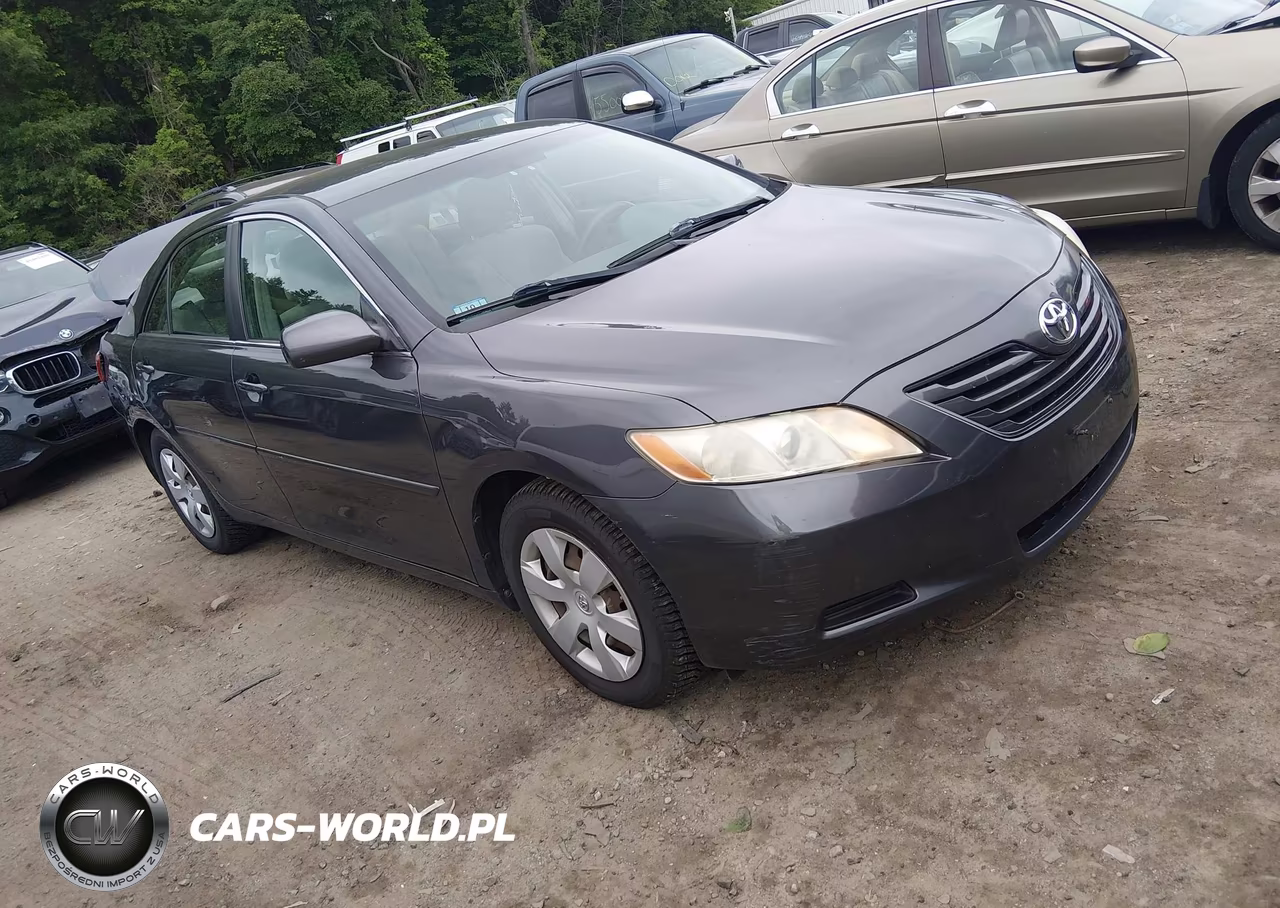 2009 Toyota Camry Le – zdjęcie 1 z 11
