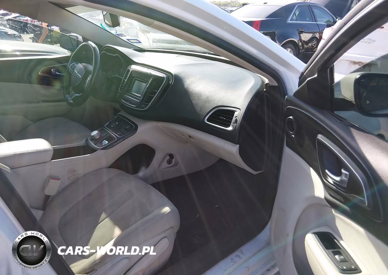 2015 Chrysler 200 Limited VIN:1C3CCCABXFN607206 - 5