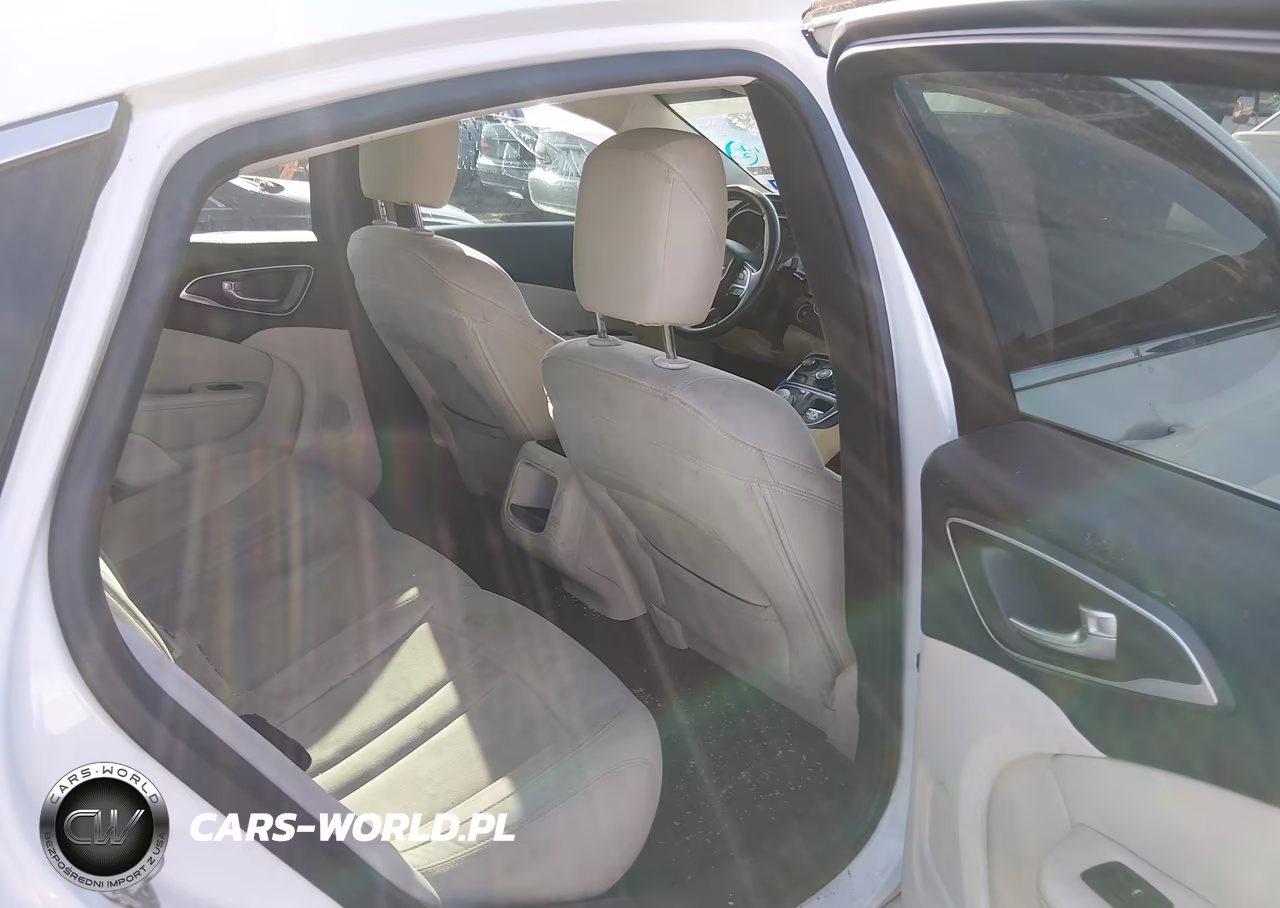 2015 Chrysler 200 Limited VIN:1C3CCCABXFN607206 - 8