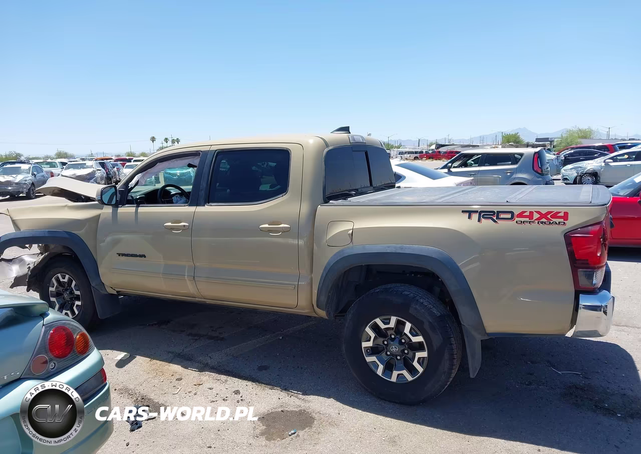 2018 Toyota Tacoma Trd Off Road VIN:5TFCZ5AN3JX134598 - 15