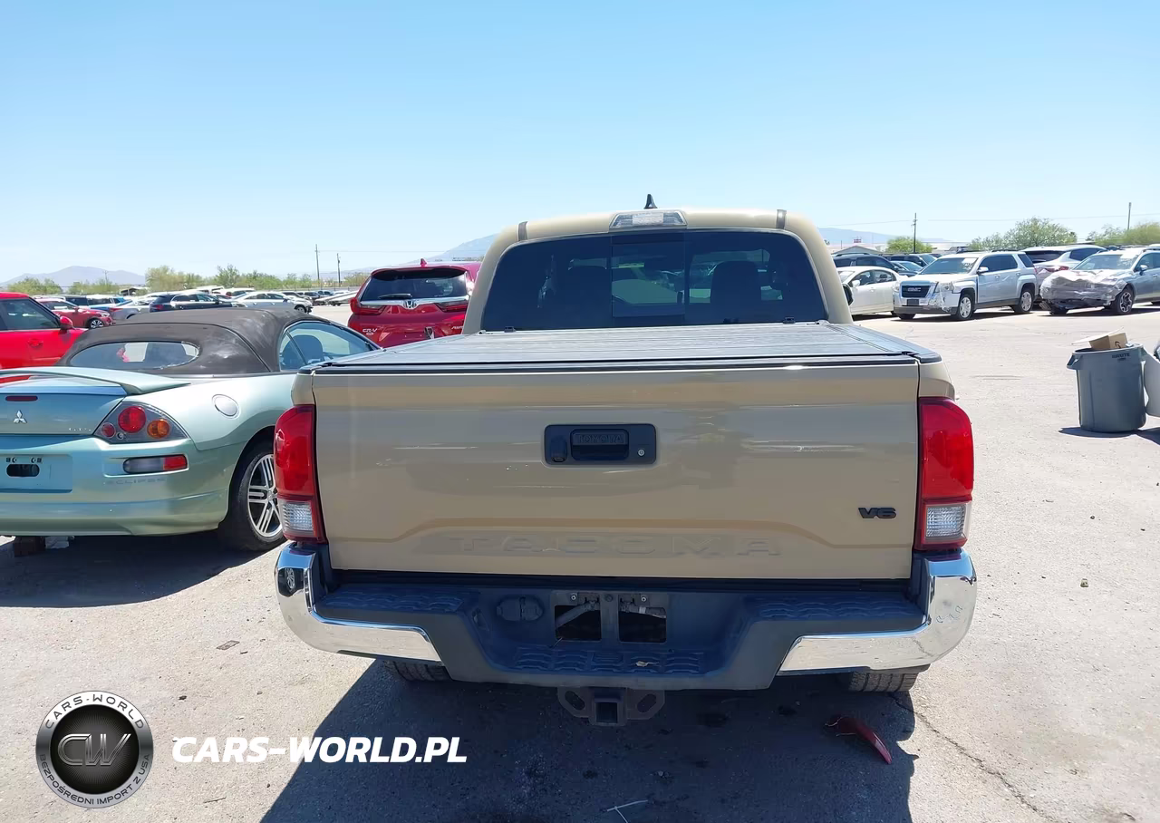 2018 Toyota Tacoma Trd Off Road VIN:5TFCZ5AN3JX134598 - 17