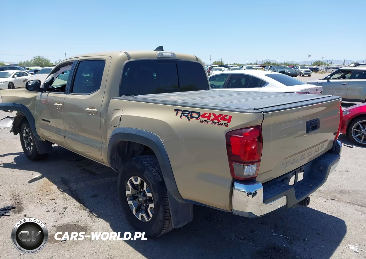 2018 Toyota Tacoma Trd Off Road VIN:5TFCZ5AN3JX134598 - 3