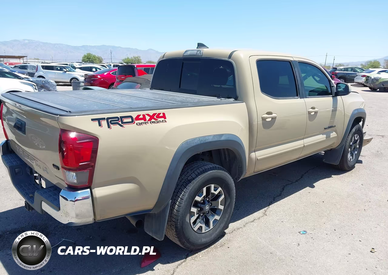 2018 Toyota Tacoma Trd Off Road VIN:5TFCZ5AN3JX134598 - 4
