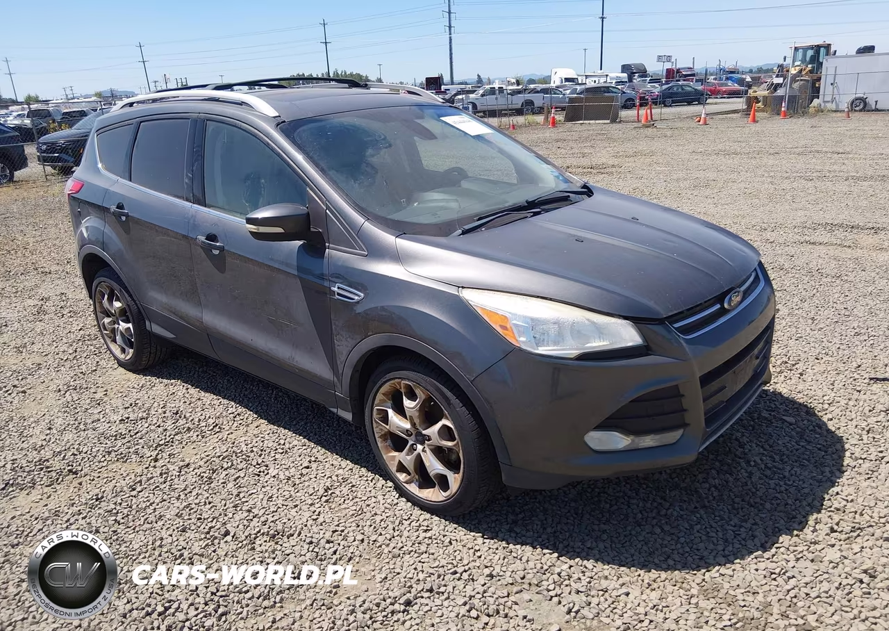 2015 Ford Escape Titanium – zdjęcie 1 z 18