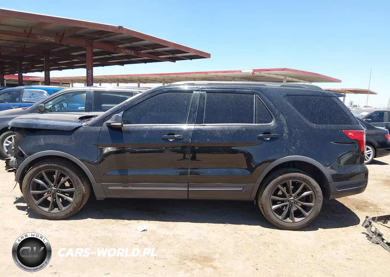 2018 Ford Explorer Xlt VIN:1FM5K7D81JGC28263 - 13
