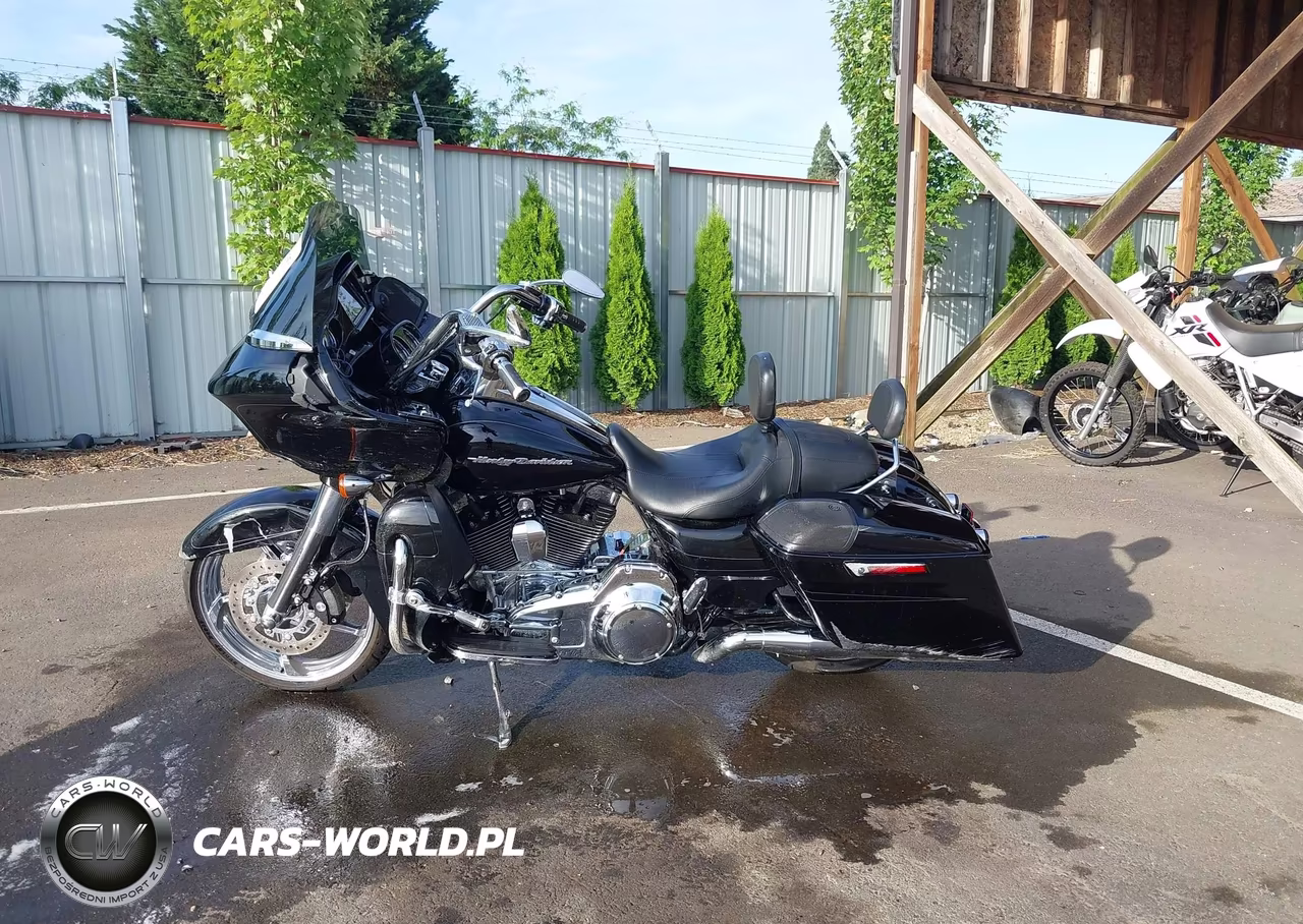2016 Harley-Davidson Fltrxs Road Glide Special VIN:1HD1KTM10GB647241 - 12